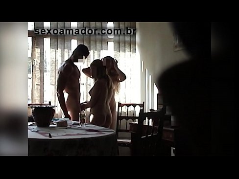 ❤️ جنسي ملګري د هغه سره یو لوی سړی او یو درېیم بلنه ورکوي ❤️  په موږ کې٪ ps.porngipfy.ru٪؛ ❌️