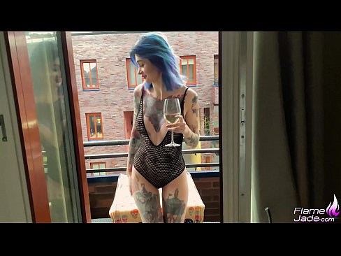 ❤️ زړه راښکونکې انجلۍ د خلاص اسمان لاندې په جوش سره د ګلپ سره وخوري ❤️  په موږ کې٪ ps.porngipfy.ru٪؛ ❌️